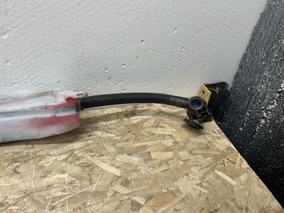 Vas lichid parbriz bmw X3 F25 X4 F26