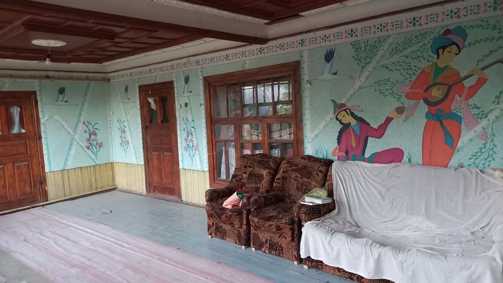 Hovli sotiladi 8 sotiq