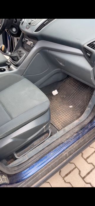 Curatare canapele, tapiterie si interior auto la domiciliu BUCURESTI