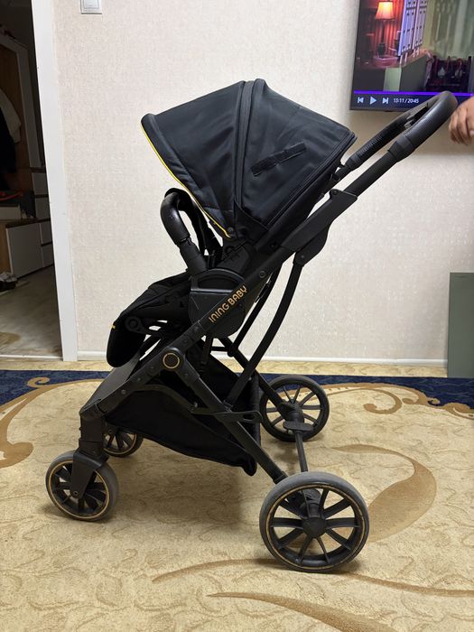 Продаю коляску ining baby