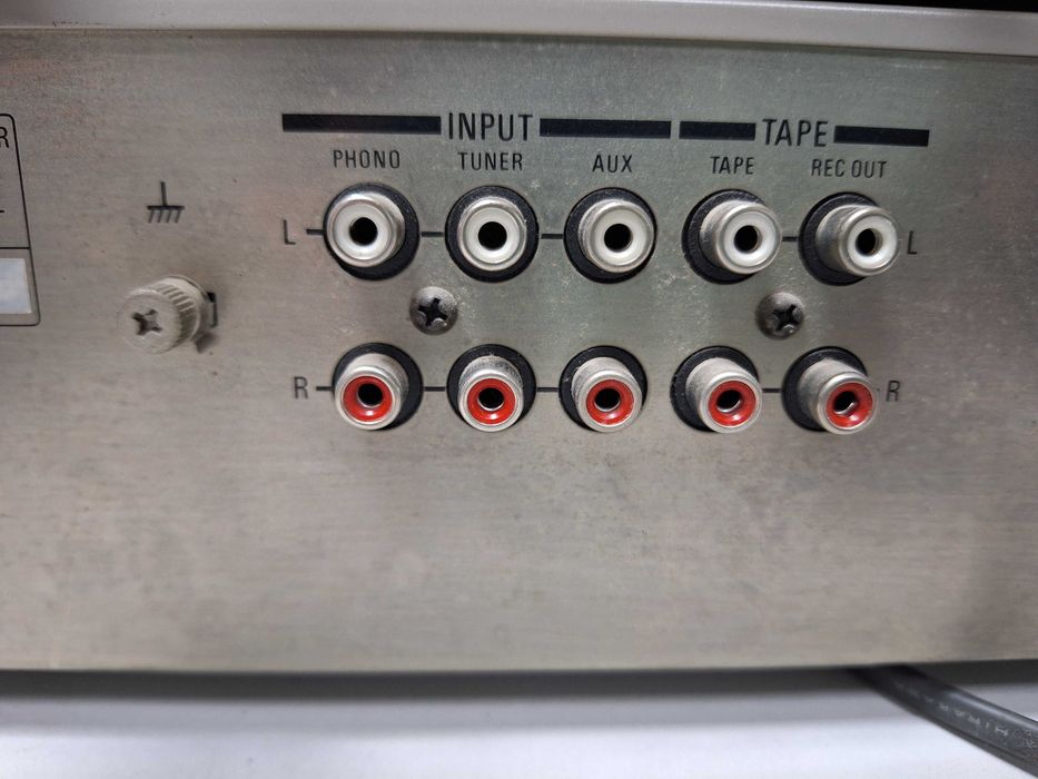 тунер СОНИ, SONY остана само той