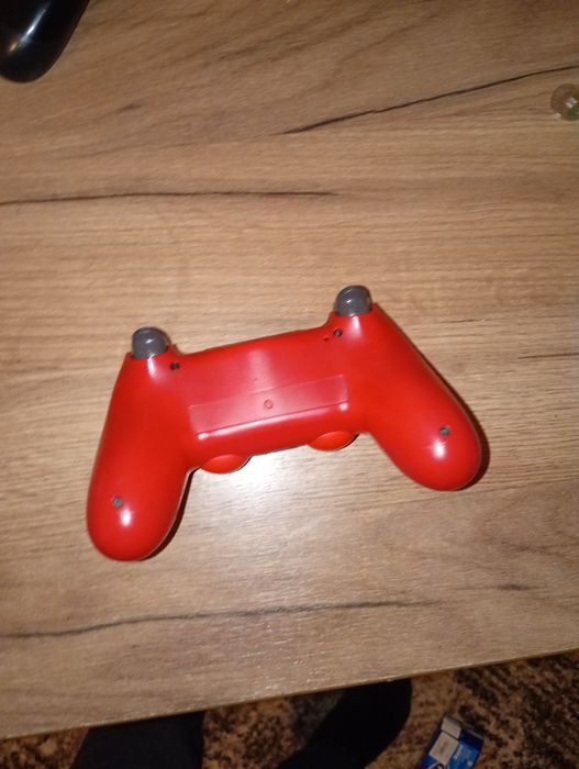 Vând console PS4