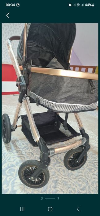 Дет коляска в отличном состояние