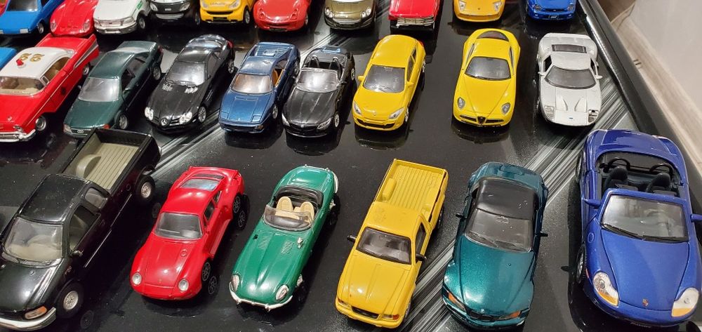 Продавам метални колички