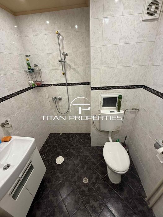 Дава се под наем Едностаен апартамент в Бургас, Лазур - 60 кв.м за 348.84 € - Снимка #3