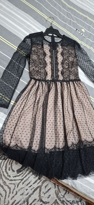 Продаётся платья для девочек на 9-10 лет