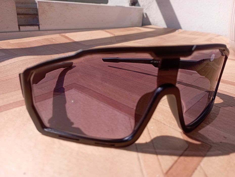 Фотохромни очила  сигурна защита за спорт работа и динамично ежедневие