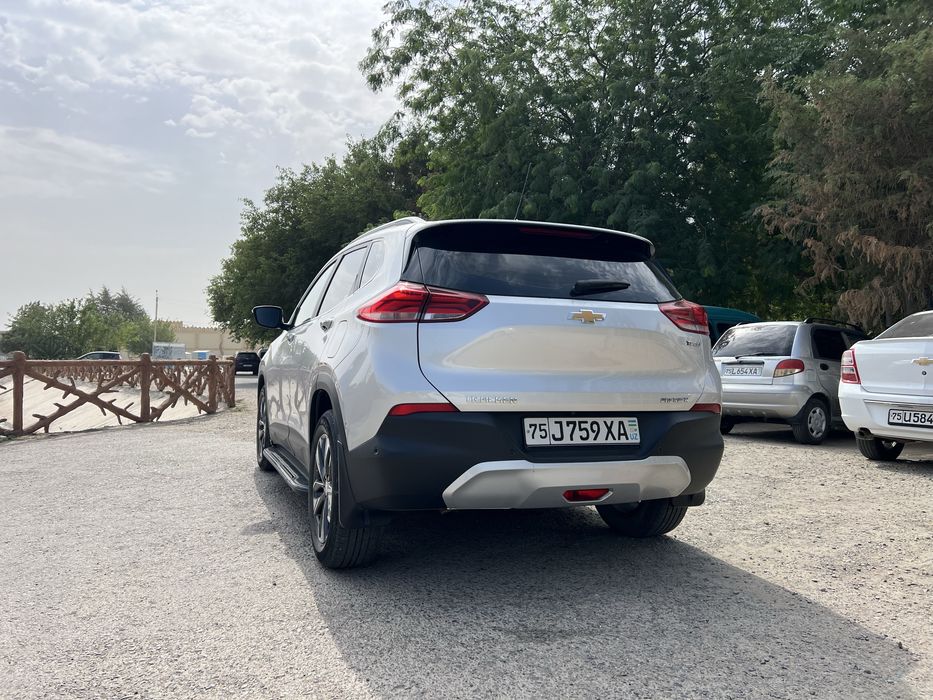 Tracker 2 premier plus 2023