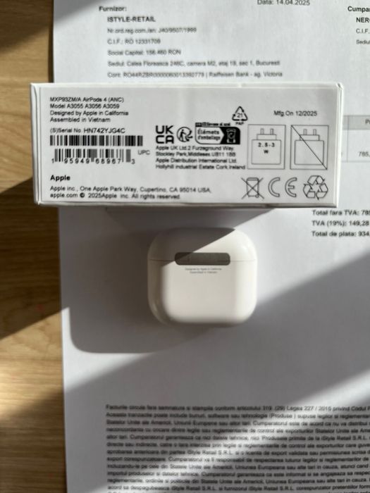 AirPods 4 cu ANC
