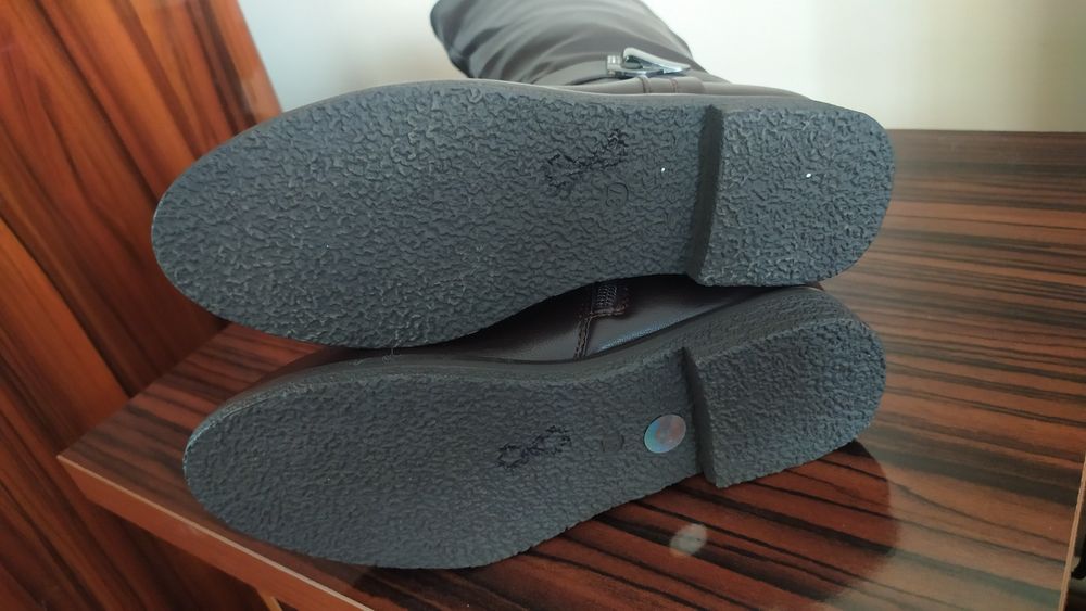 Сапоги новые на 37 размер женские до колена