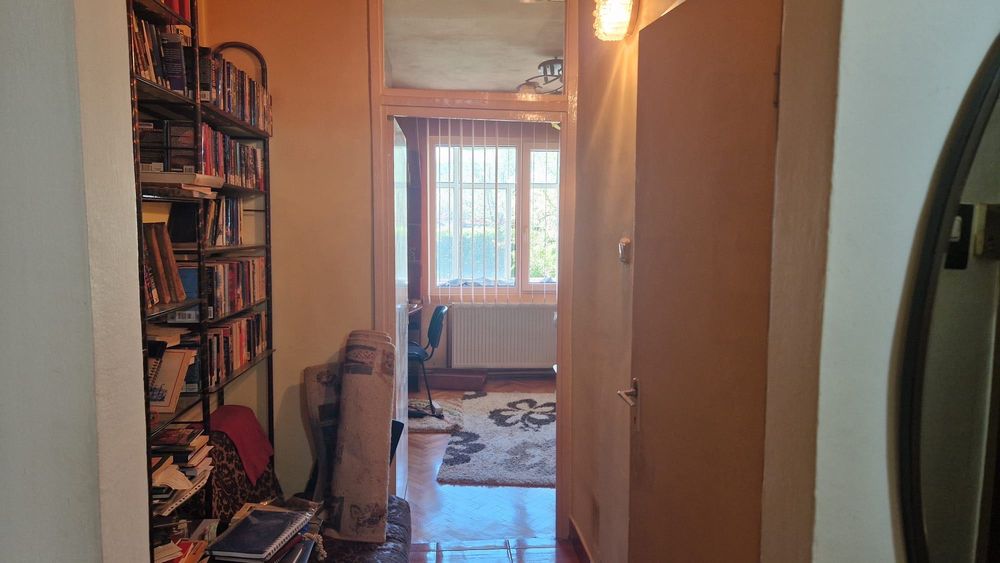 Apartament 3 camere de vânzare - proprietar