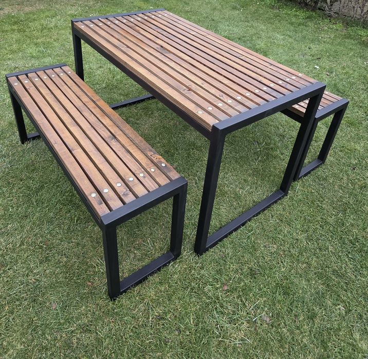 Комплект за градина от метал и дърво - маса с две пейки