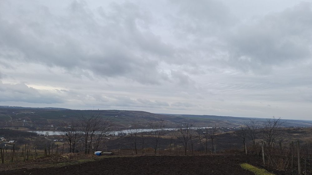 Teren Aroneanu 1000mp, intravilan