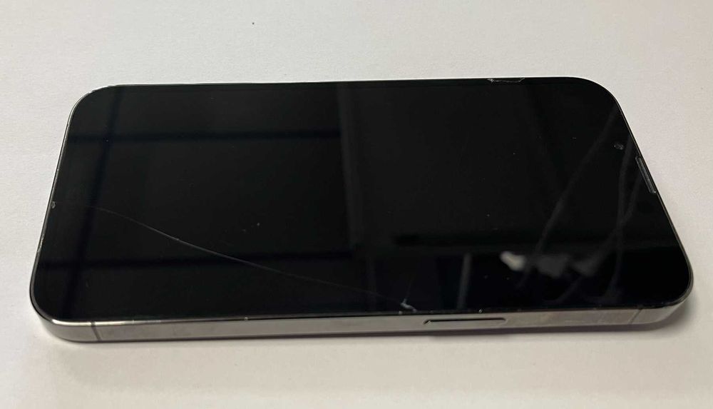 Iphone 13 Pro 128GB battery health 77%