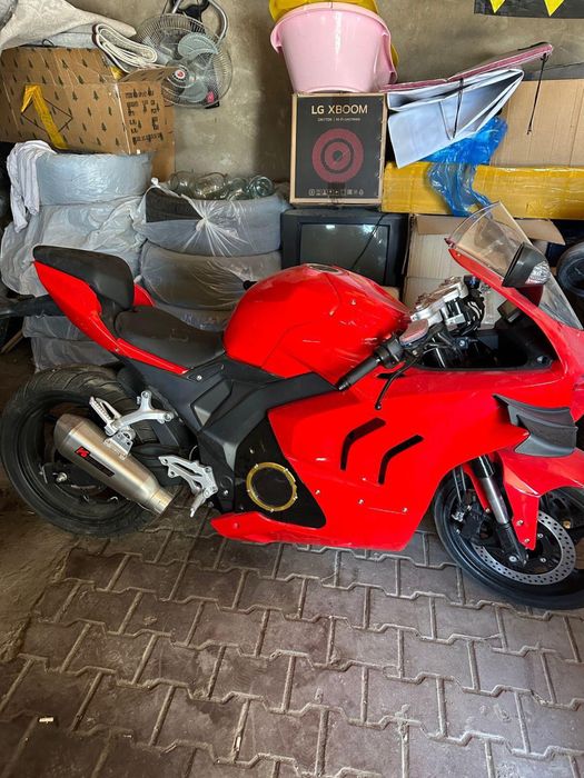 Мотоцикл под дукати электробайк