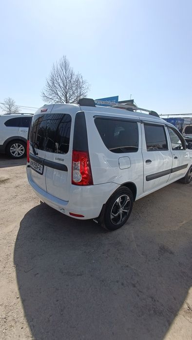 Lada Largus sotiladi