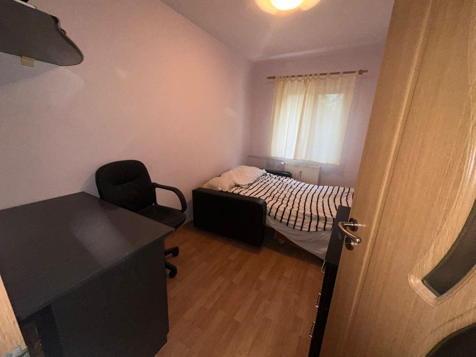 Apartament de vânzare zona Lipovei 3 camere, decomandat