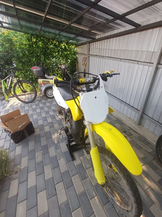Suzuki rm 85 Fara defecte