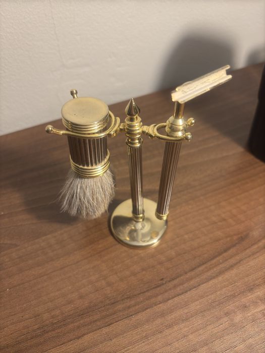 Suport clasic pentru barbierit