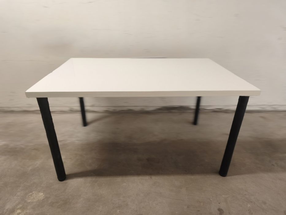 Масивна маса 90х140см