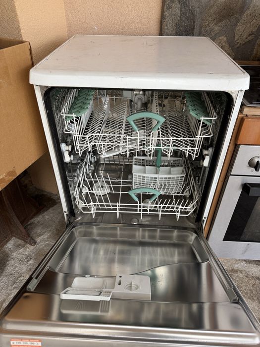 Съдомиялна Ariston - LV 2000 ST