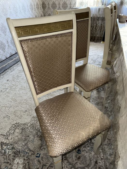 Продам стол со стульями