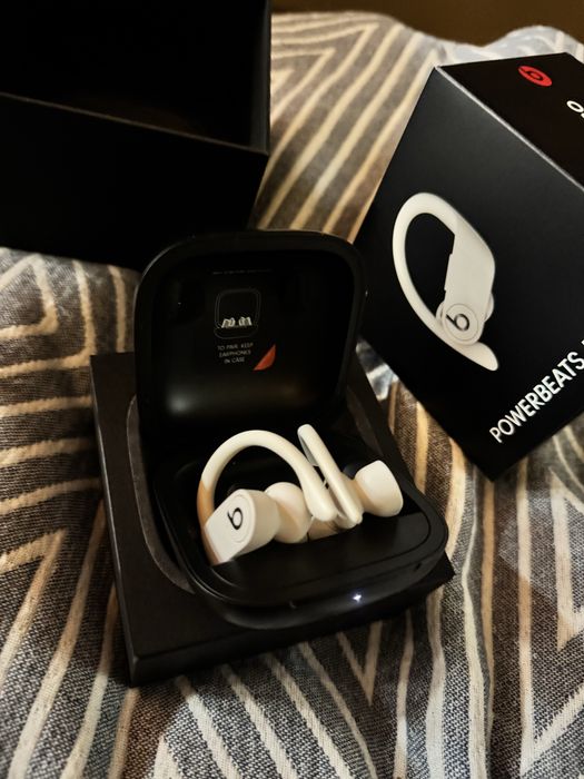 Безпроводные Наушники POWERBEATS PRO, Оригинал.
