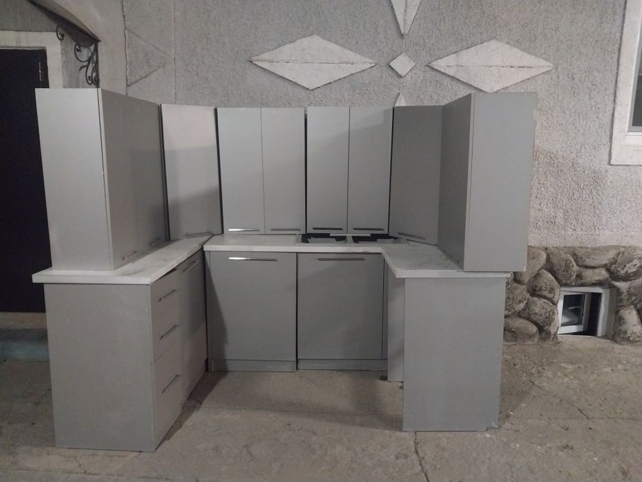 Кухонный гарнитур  лёгкий