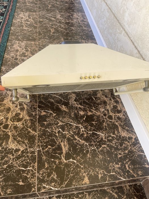 Вытяжка artel б/у