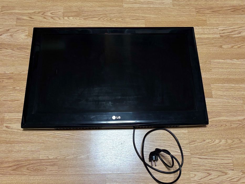 Телевизор LG 32 инча
