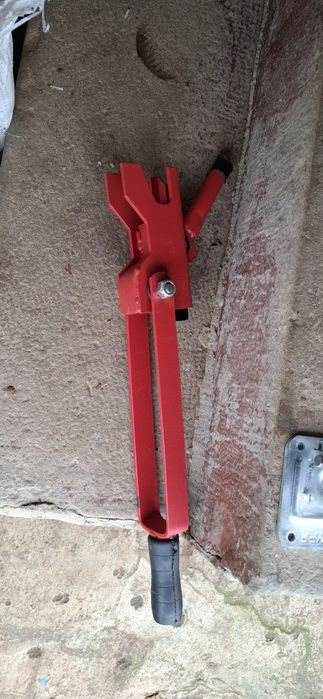 Пеперуди - жабки - стяга за кофраж и  инструмент за кофражни жабки