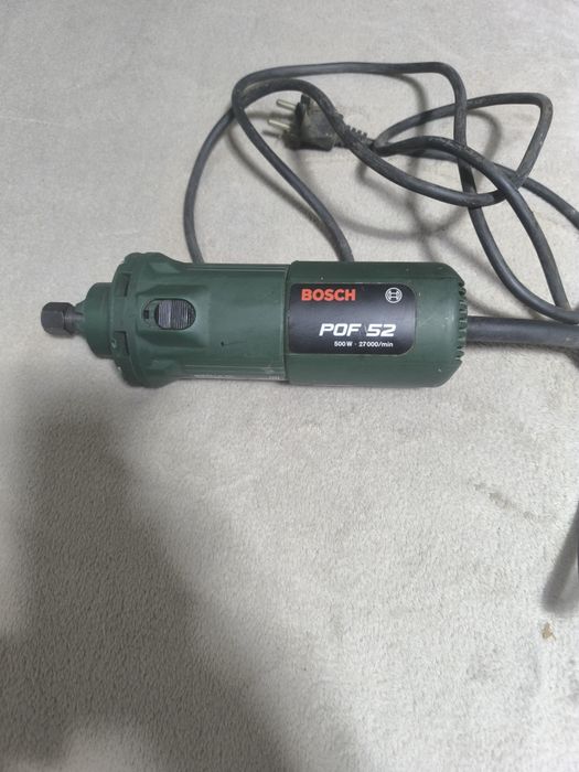 Freză Bosch POF 52 putere 500w