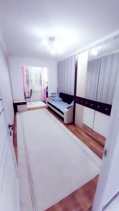 Продам квартира 3 комнат.