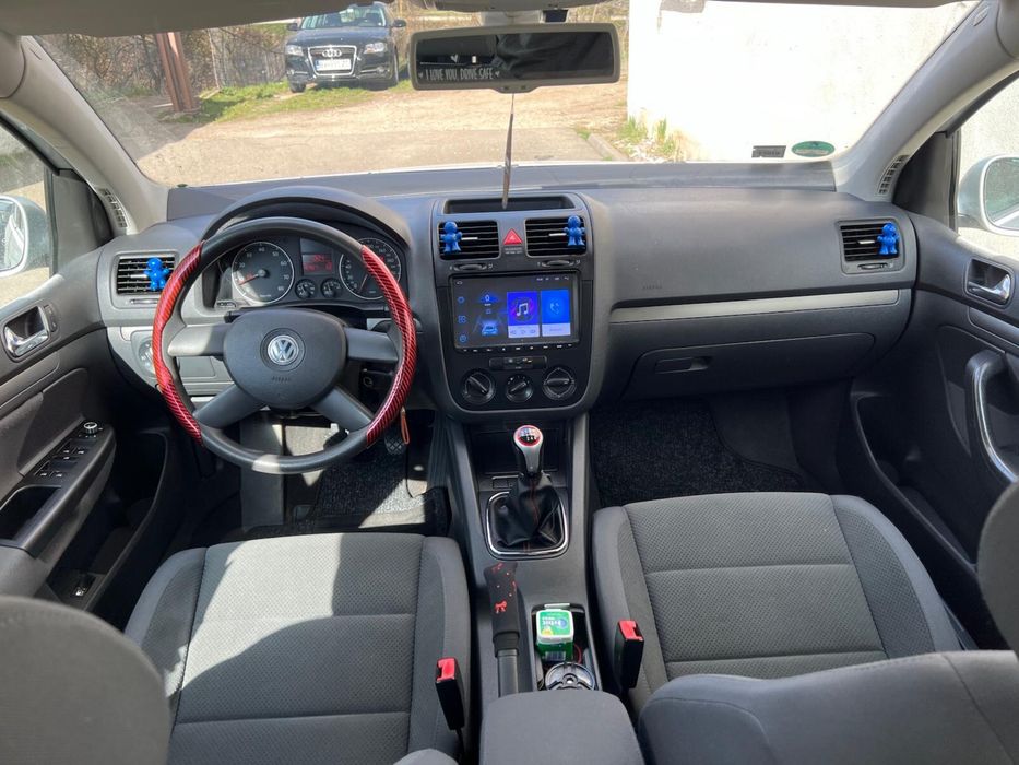 Golf 5 1.6 fsi vand sau schimb