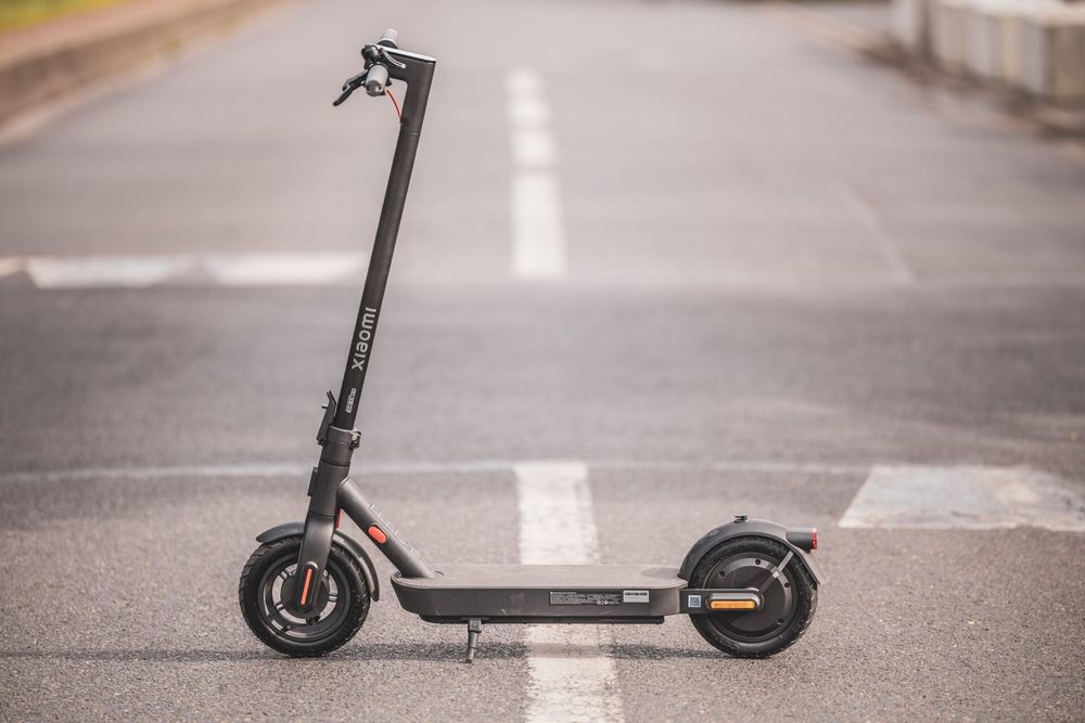 Vând trotineta electric xiaomi 4pro Gen2