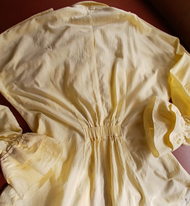 Блузка из тончайшего хлопка.размер 38-40,рост 165-168 см.