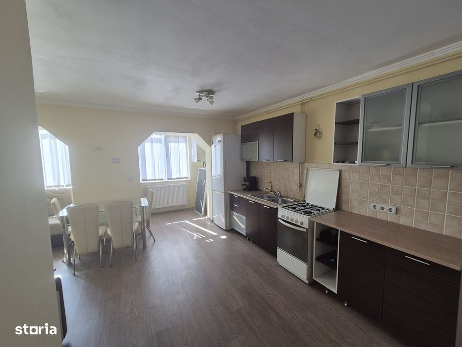 Apartament 3 camere, zona Dumbrava Nord