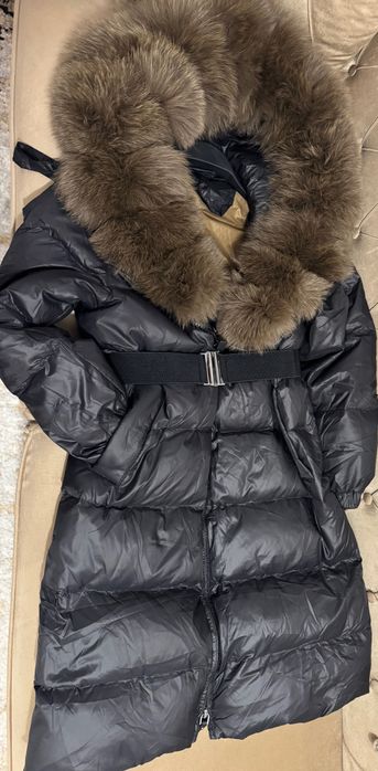 Geaca lungă cu blană naturală de vulpe