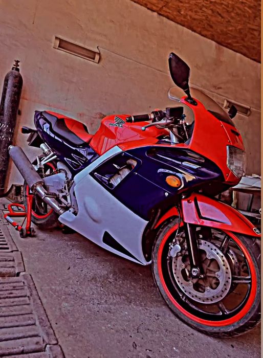 Vând/ schimb Honda CBR 600