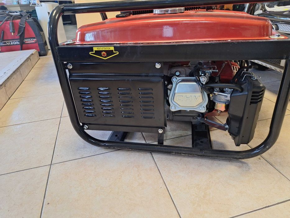 Бензинов монофазен генератор за ток Raider RD-GG02