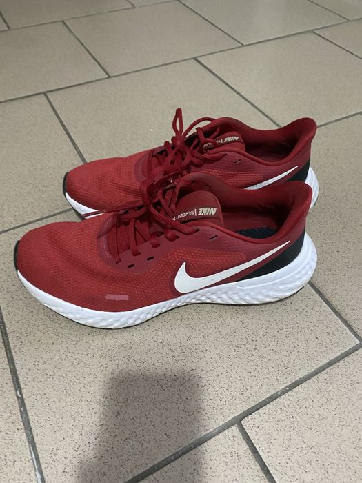 Adidasi nike alergare