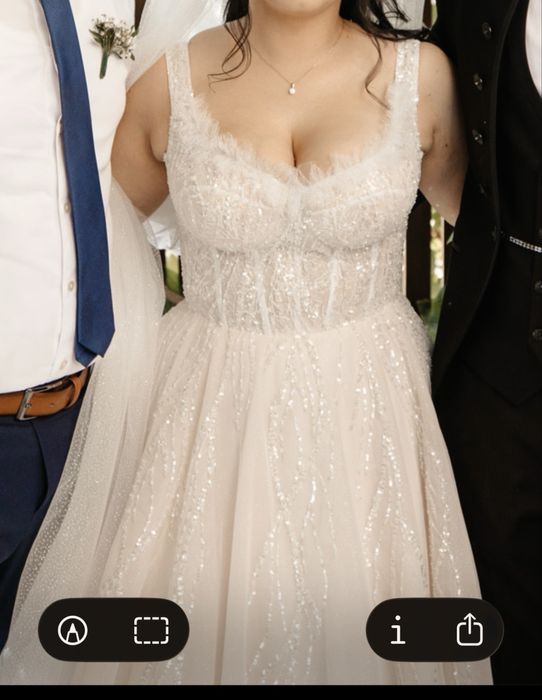 Vand rochie de mireasa