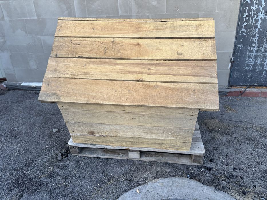 Продам будку для собаки