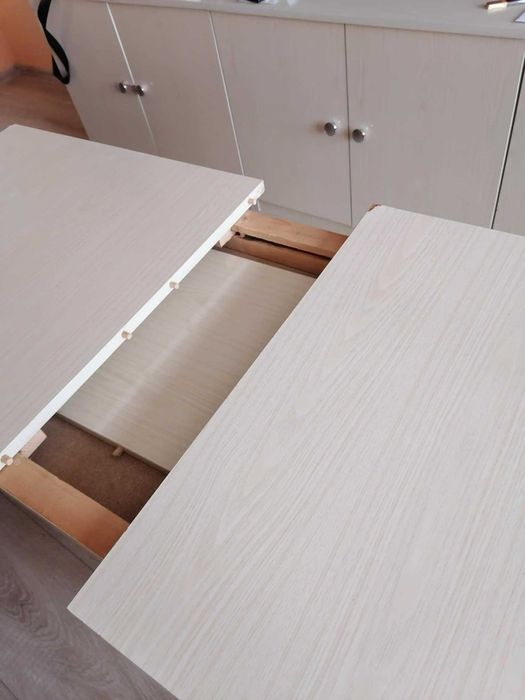 Голяма холна секция с гардероб и маса