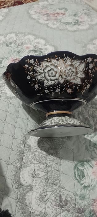 мадонна 300минг сом чинни ваза 400минг сом