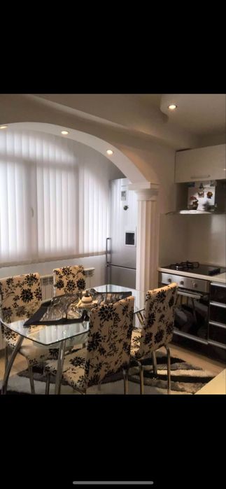 Дава се под наем Тристаен апартамент в Търговище, Малчо Малчев - 68 кв.м за 255 € - Снимка #1