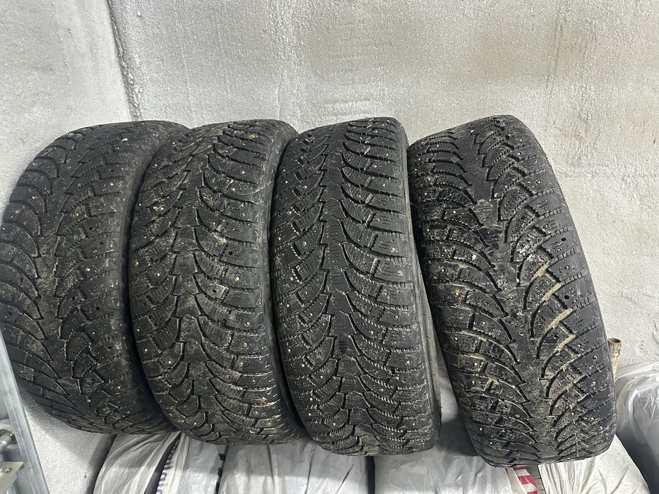 Зимние шины Triangle 215/55 r17