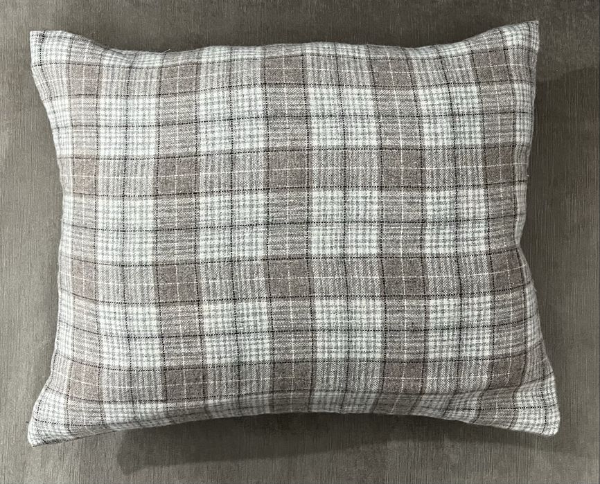 Декоративни калъфки в бежово каре