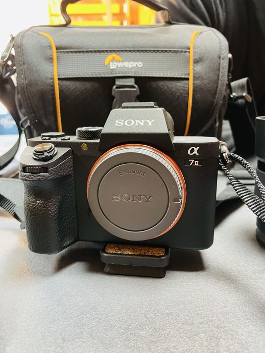 Sony A72 A7II , stare perfecta de functionare 5000 de cadre / blitz trepied obievtiv 50mm sony baterii suplimentare geanta pachet