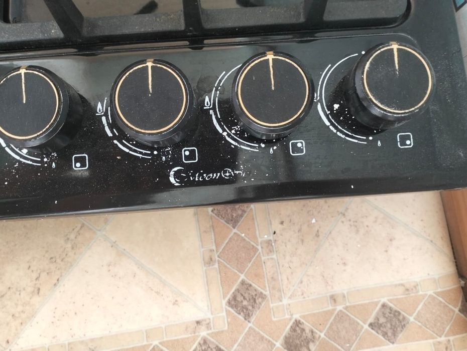 Продам газ плиту